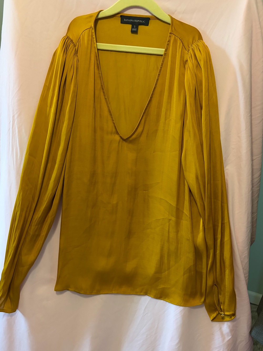 Banana Republic Women's Golden Mustard V-Neck Blouse